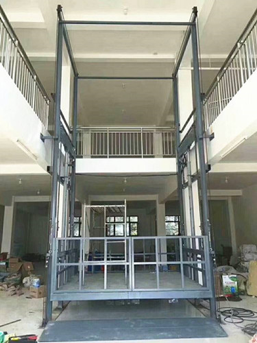  ? 需要升降機(jī)生產(chǎn)廠家定制升降平臺(tái)時(shí)要了解這些參數(shù)！(圖1)